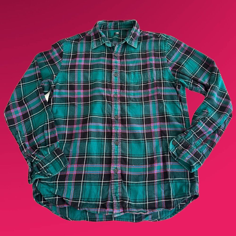 Uniqlo Flannel Shirt - Size Medium